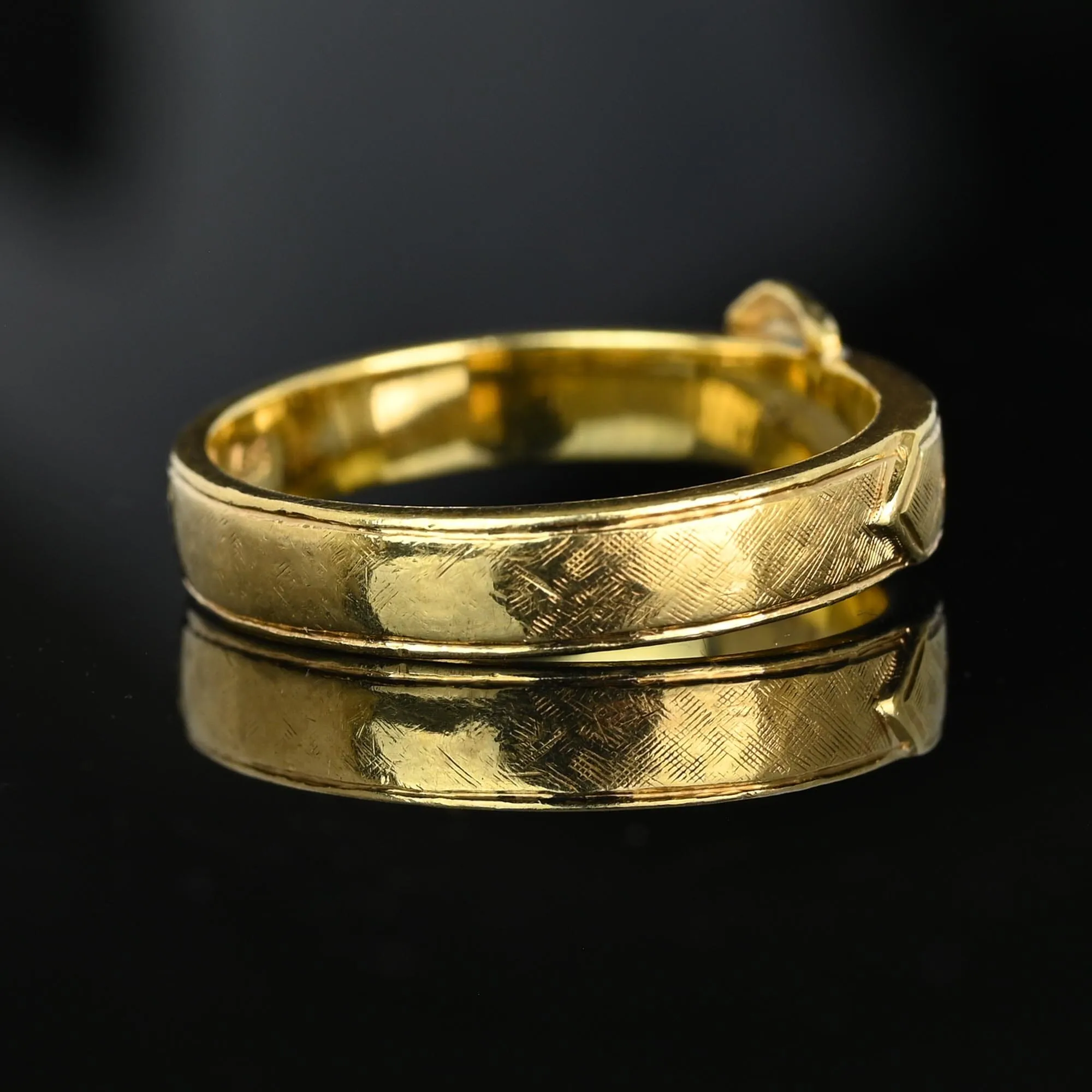 1940s Retro 14K Gold Buckle Wedding Band Ring