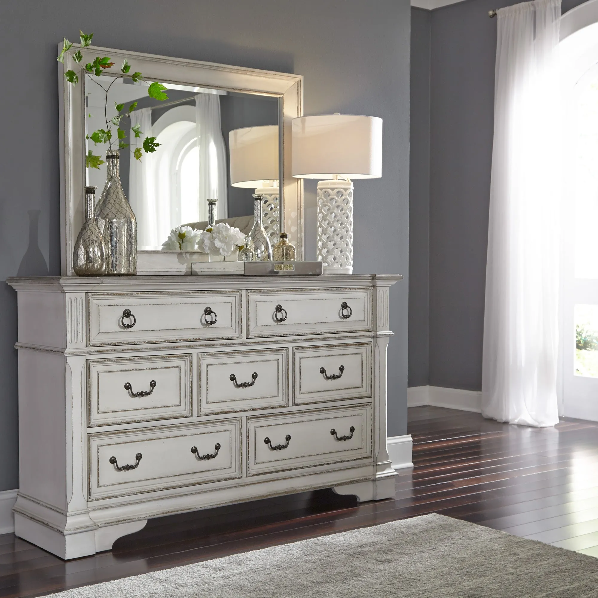 Abbey Park 520-BR31 7 Drawer Dresser