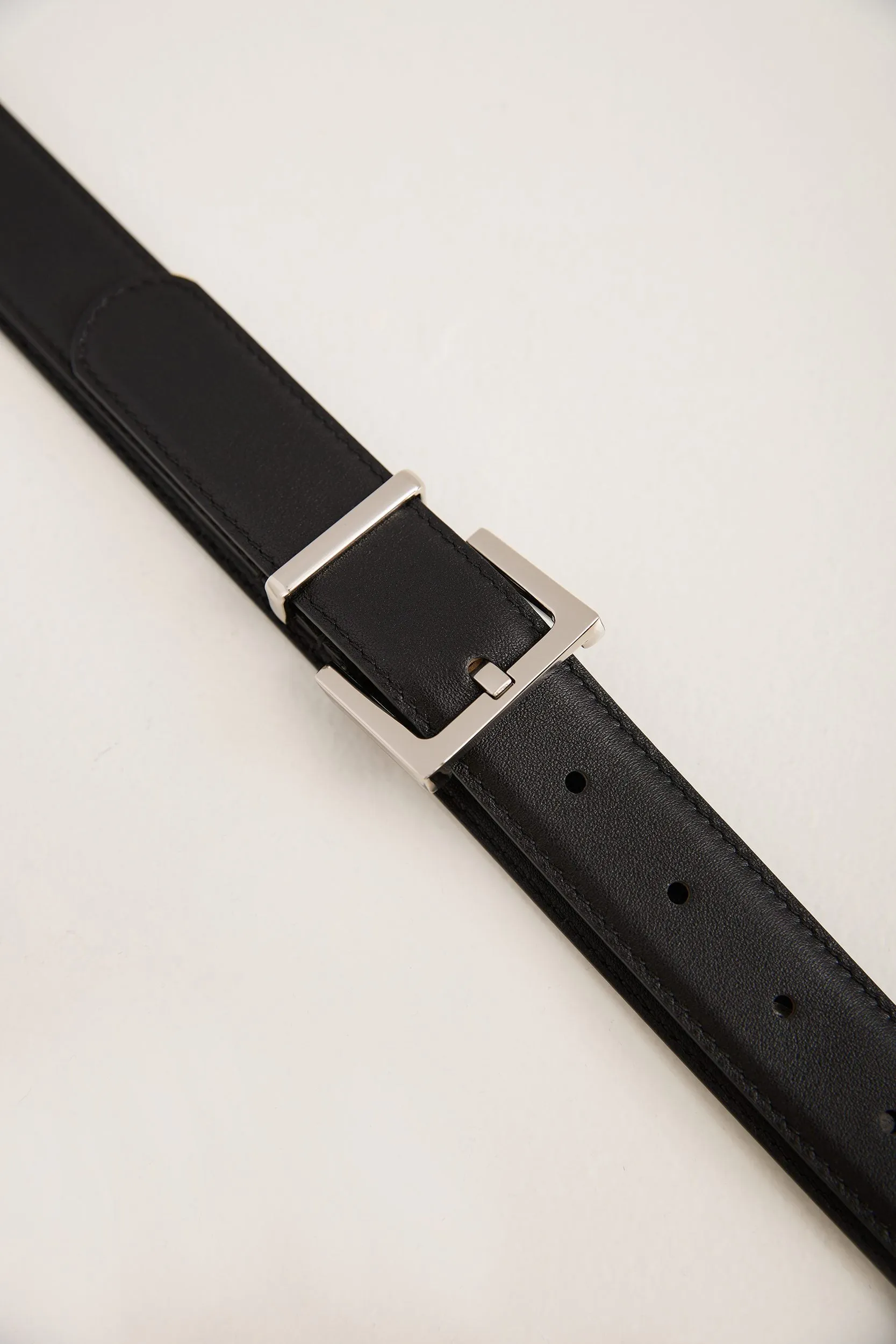 Classic belt with square buckle