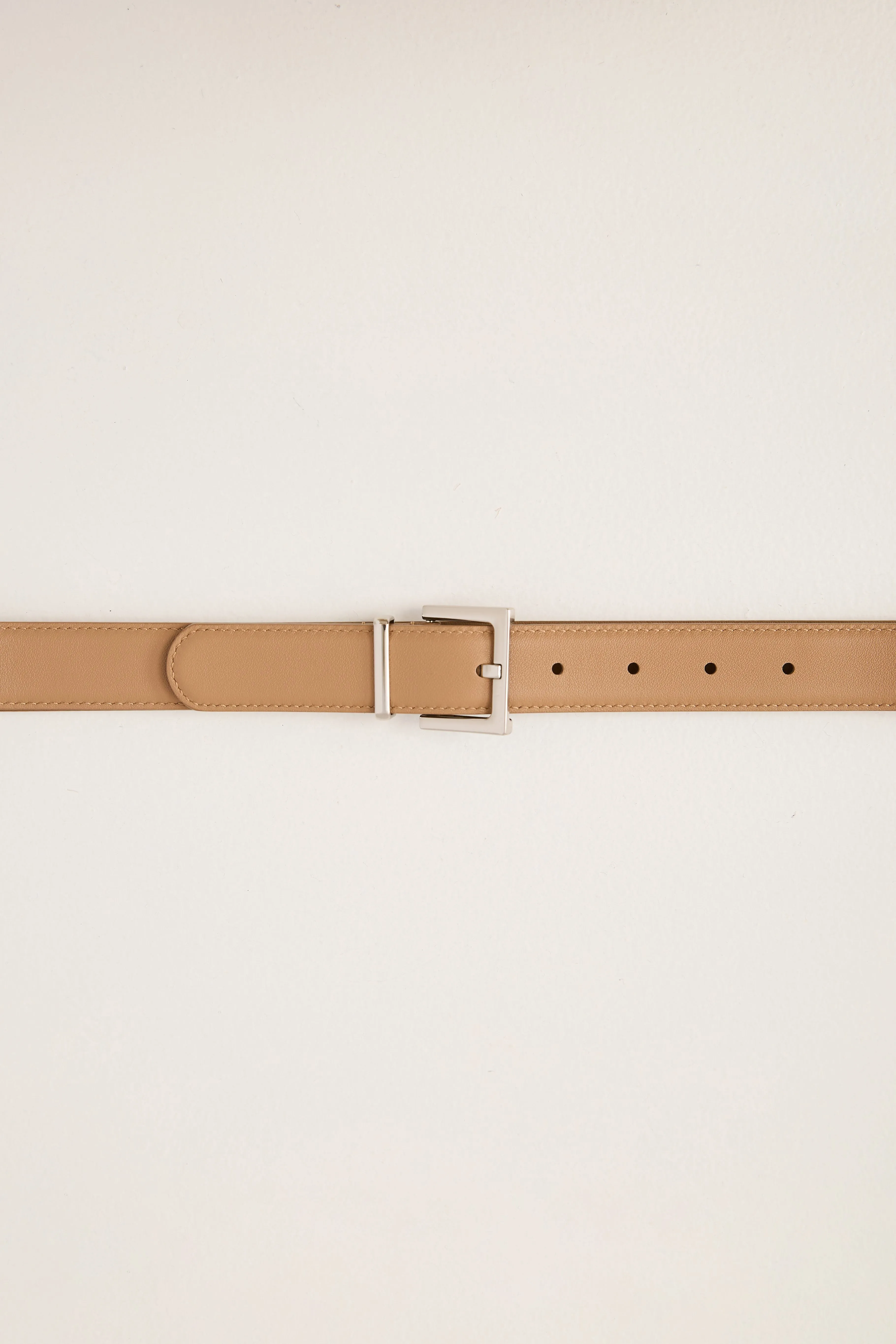 Classic belt with square buckle