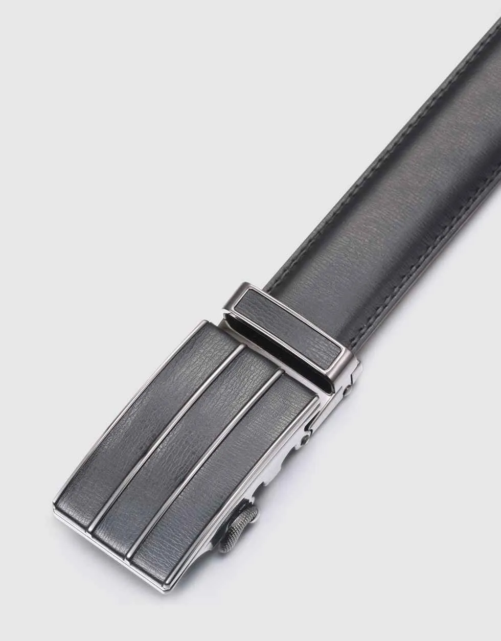 Linear Pebbles Ratchet Belt