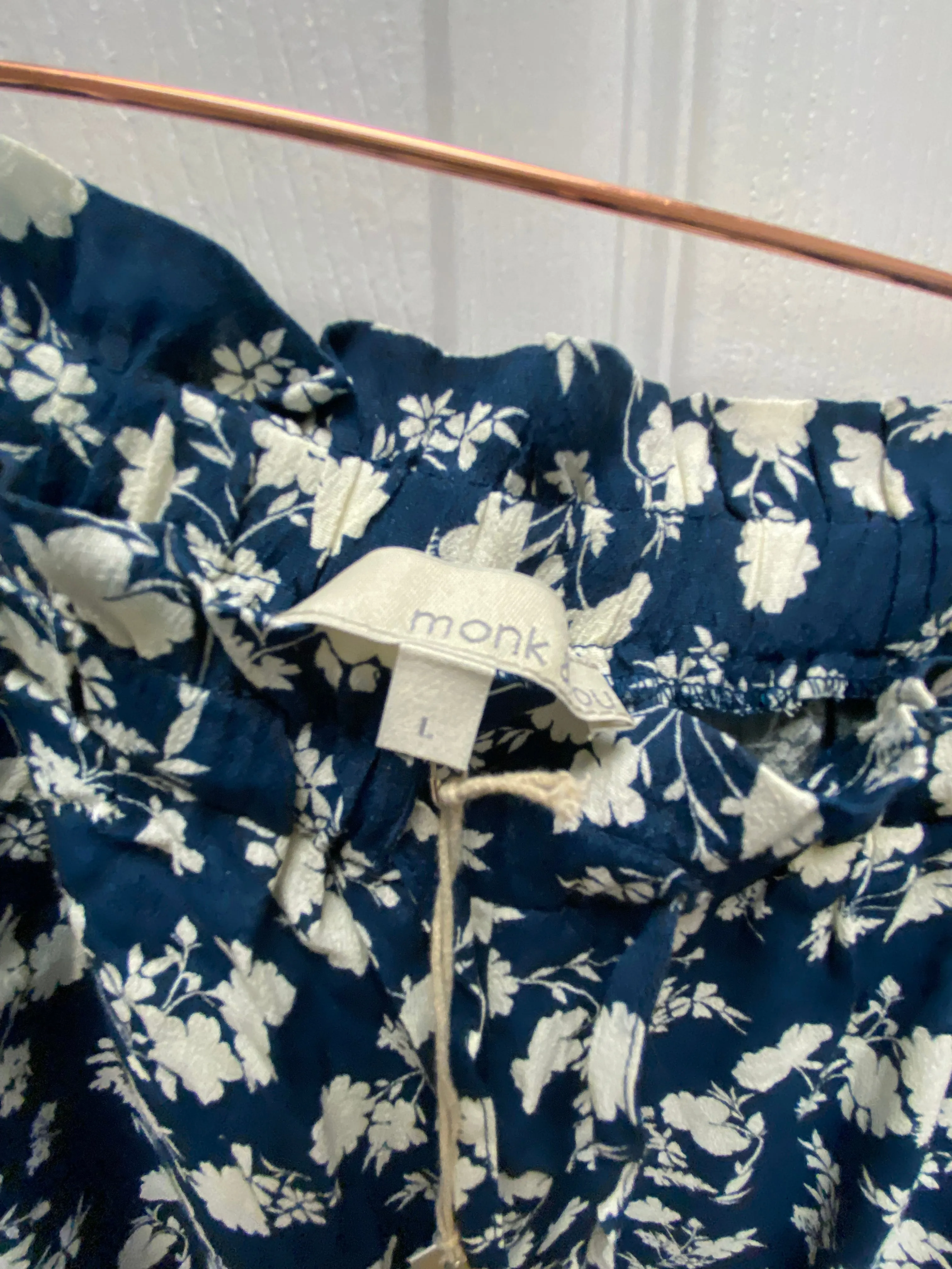 Monk Sz Large Floral Shorts NWT