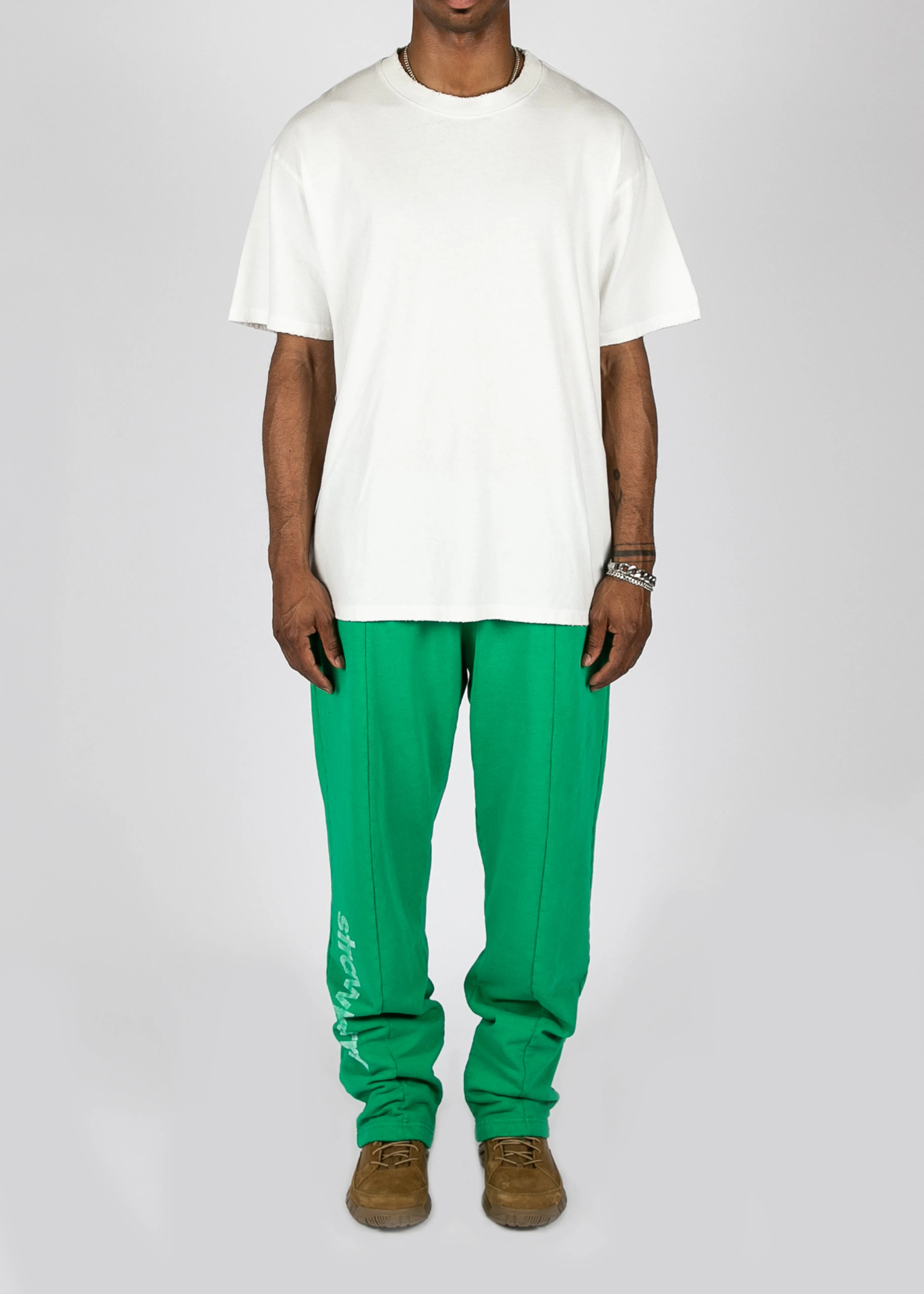 Strawberry Pleated Sweatpant - Kelly Green