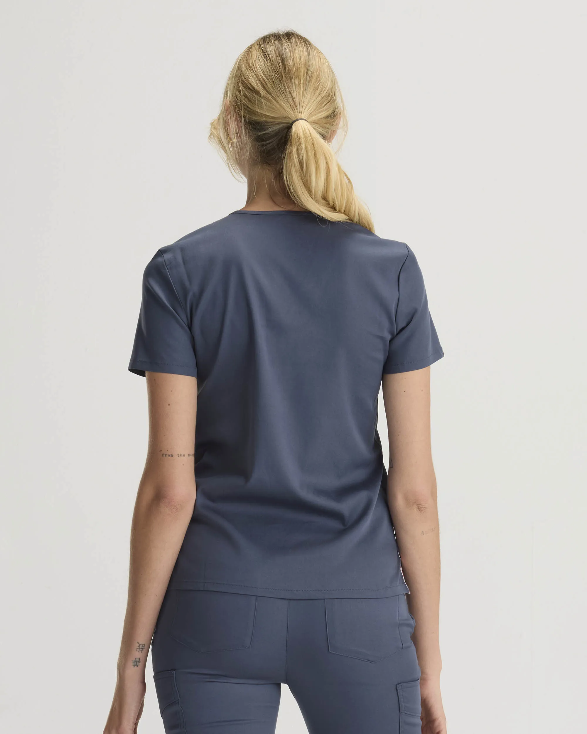 TENCEL™ Sal‎ ‎ Essential Scrub Top